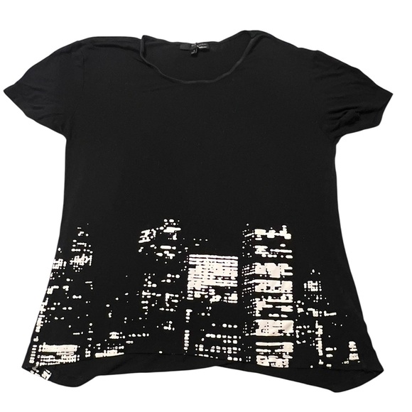 Elie Tahari Tops - Women's Elie Tahari Black & White Cityscape Short Sleeve Tee S